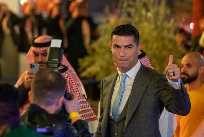 رونالدو يمدد عقده مع النصر لسنة واحدة ويكسب 200 مليون دولار-مصدر