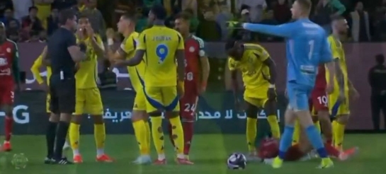 كان رونالدو غاضبا من ليفنيكوف لإزالته دوران في مباراة النصر