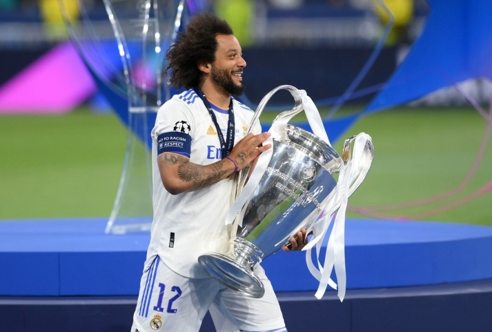 مارسيلو: عندما علمت بانتقال كريستيانو رونالدو إلى ريال مدريد ، قلت إنني سأغادر