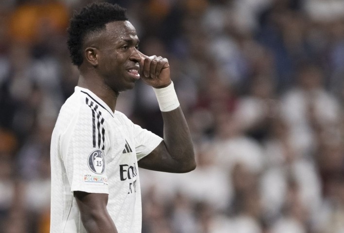 فينيسيوس رفض عرض عقد ريال مدريد ويريد الحصول على مثل رونالدو-مصدر